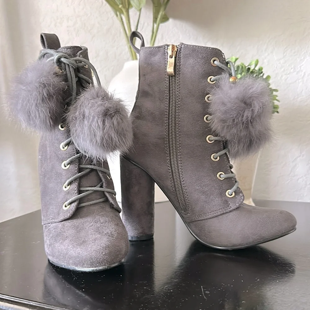 Catherine Malandrino Gray Heeled Booties - Size 6.5 - Picture 1 of 10